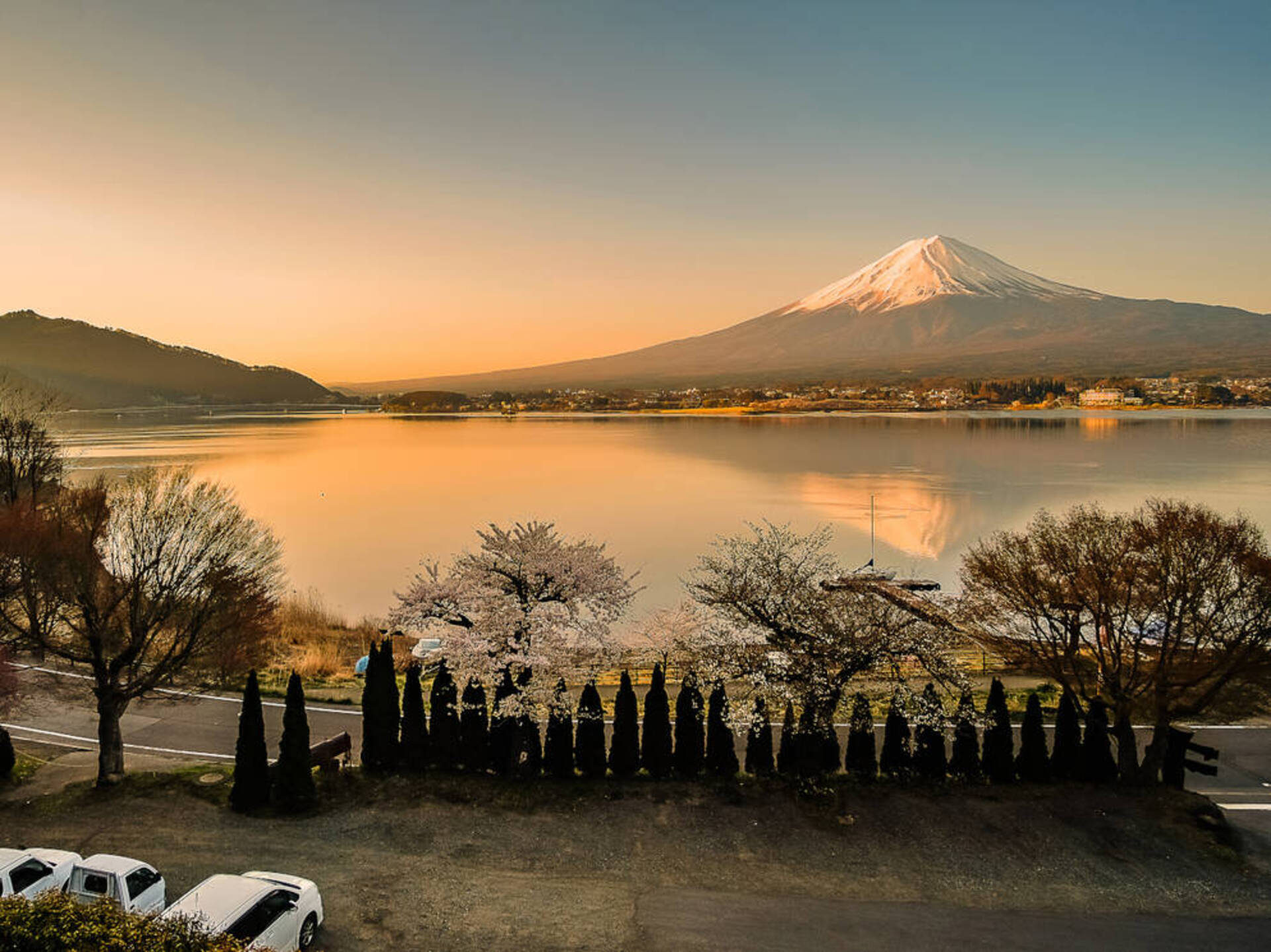 車窓から眺める富士山の姿 富士山が見えるオススメの車中泊スポット9選 静岡 山梨 千葉 長野 1 3 車と旅のwebメディア Mobility Story モビスト