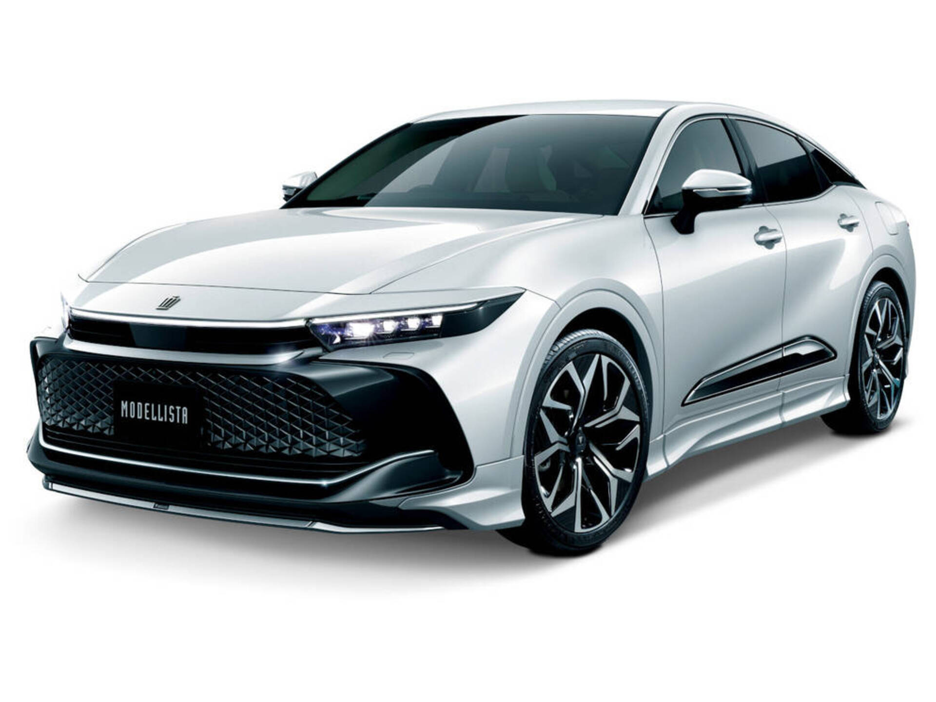 新型「クラウン（クロスオーバー）」を個性と存在感のあるスタイルに！ モデリスタがカスタマイズパーツを公開 | 車と旅のWEBメディア Mobility  Story｜モビスト