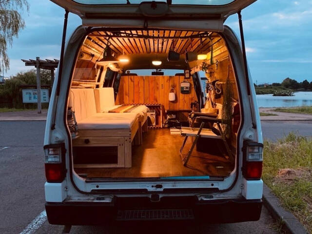 【カスタムの参考に】DIYバンキャンパー達の車内拝見。秘密基地、レコード部屋にこたつ！？ 多様な楽しみ方を紹介します