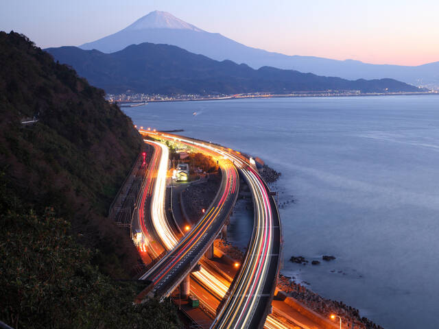 日本を代表する高速道路「東名」！ 魅力的なSAPAに絶景スポットの数々。何度でも利用したくなる東名の魅力とは