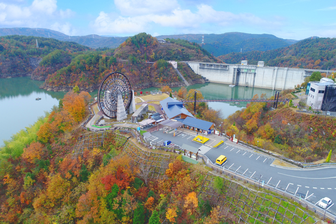 道の駅おばあちゃん市・山岡の紅葉